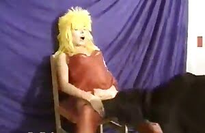 Video ống Zoophilia với vẻ đẹp nóng bỏng